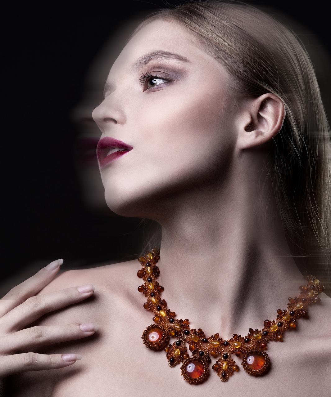 Exclusive amber necklace presented for the Chinese premium market